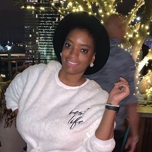 Meet your Posher, Felicia